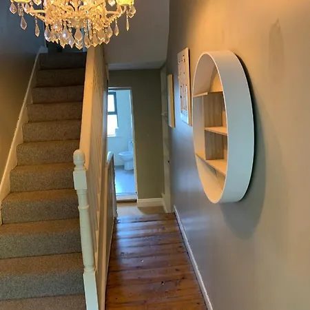 The Town House Apartment *